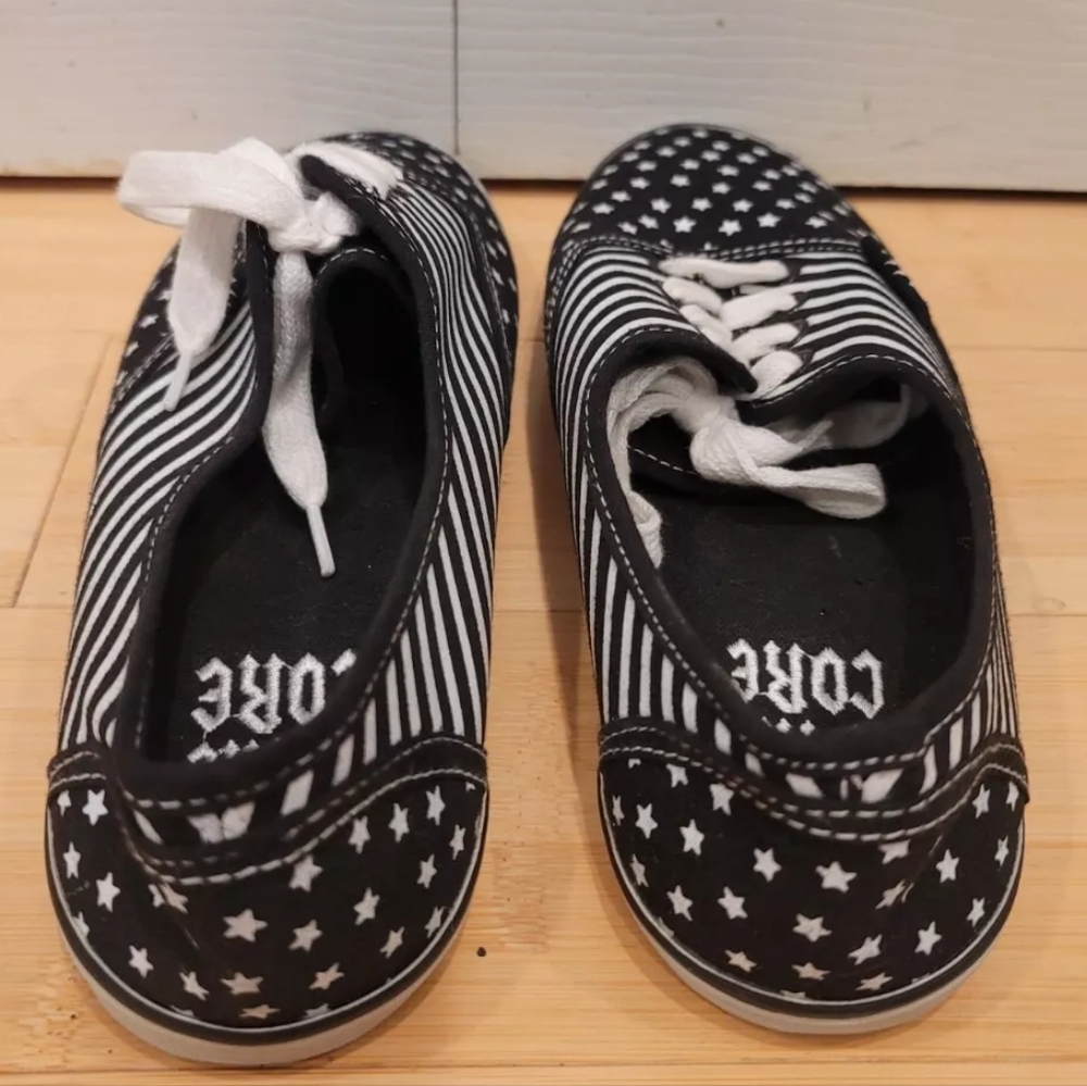 Cute to the Core Black & white stars stripes shoes sneaker lace up flats 8 - Picture 5 of 7